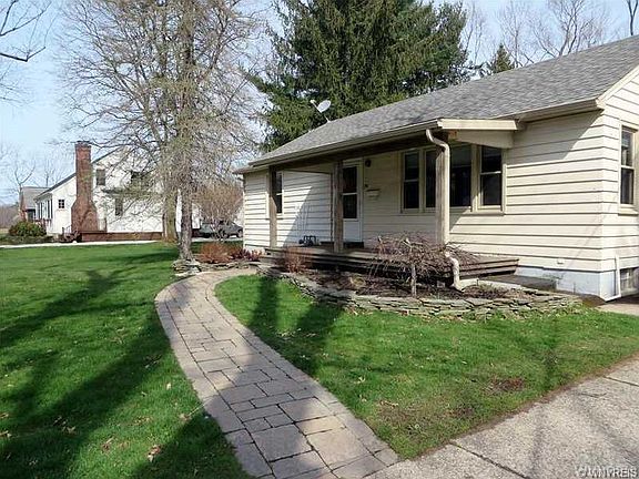 4th image of 176 Girard Ave