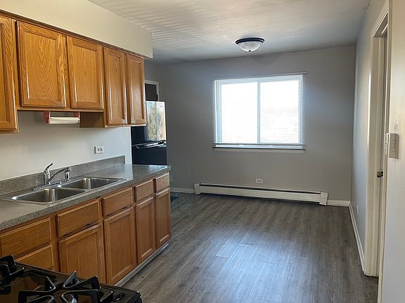 4th image of 3856 W 124th St #3E
