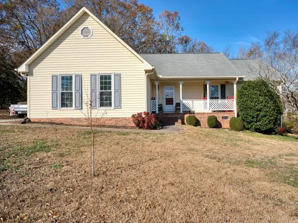 108 Burwood Dr, Simpsonville, SC 29681