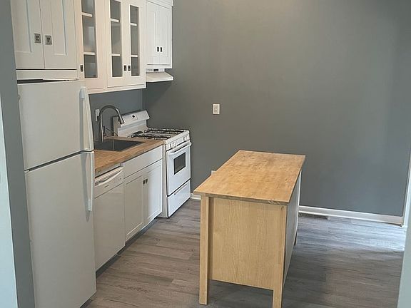 2nd image of 2435 Grays Ferry Ave APT 1