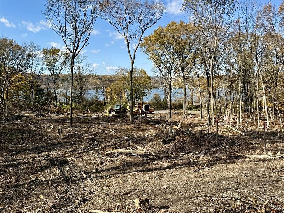 2nd image of Lot #17 River Road N