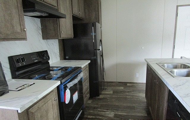 1st image of 125 Rainbow Dr