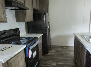 125 Rainbow Dr, Lake Worth, FL 33463