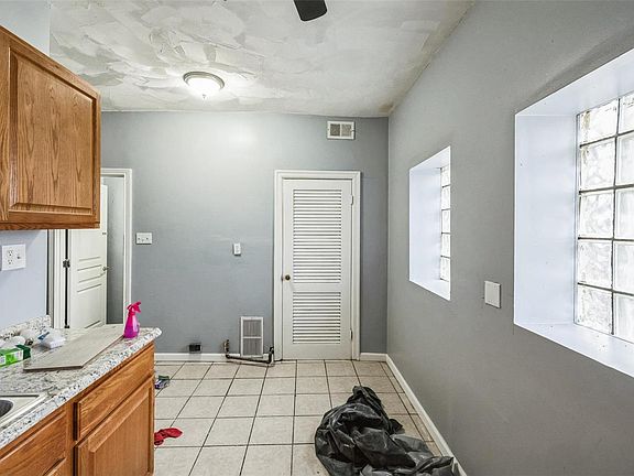 4th image of 4845 Northland Ave