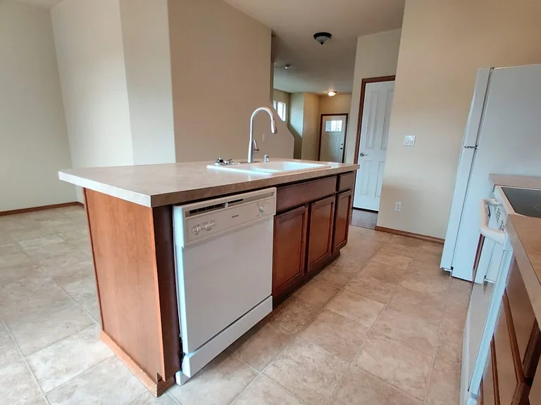 515 Ferry St SW #B — Photo 10