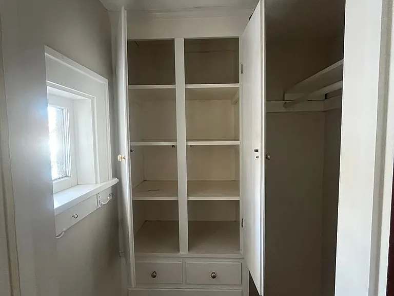 459 N Winton Rd — Photo 16