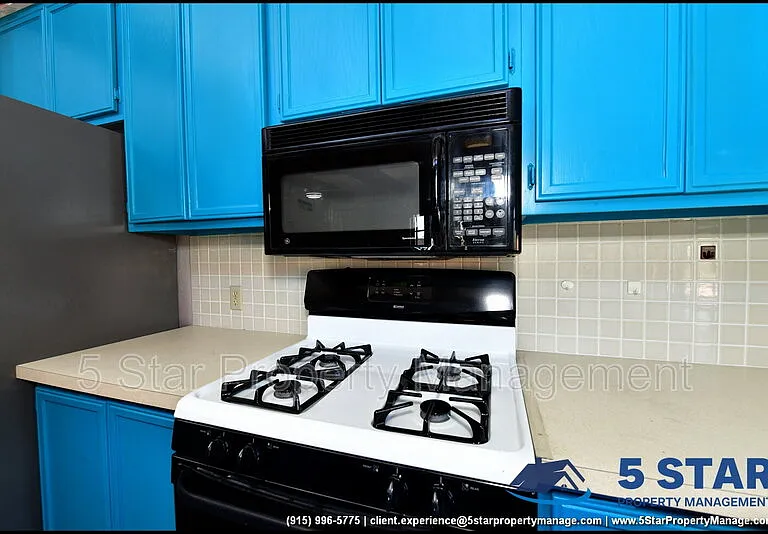 3212 Canyon Point Ln — Photo 21