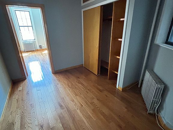 2nd image of 8 Saint Pauls Ave #L1