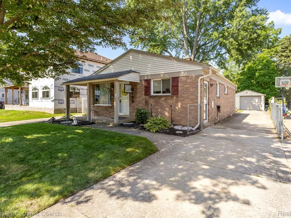 6159 Nightingale St, Dearborn Heights, MI 48127