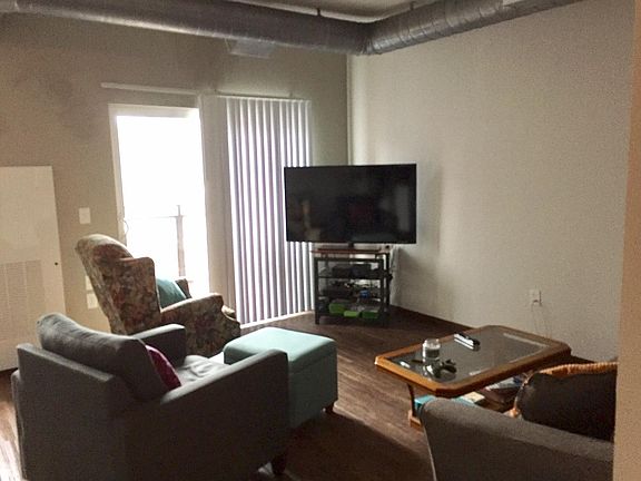 3rd image of 425 W Washington Ave APT 410