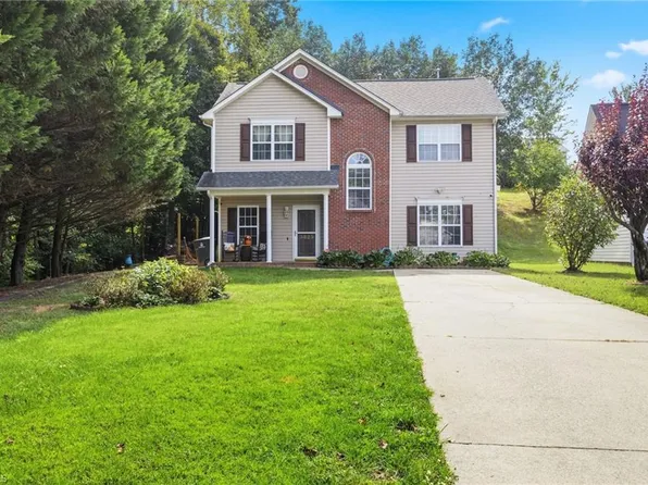 3825 Poplar Valley Ln, Winston Salem, NC 27127
