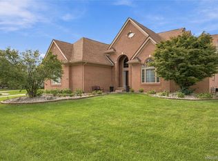 190 McDougal Ct, Canton, MI 48188