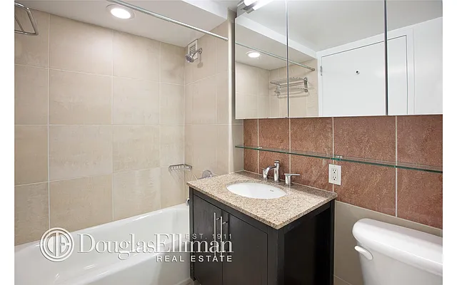Rented by Douglas Elliman | media 19