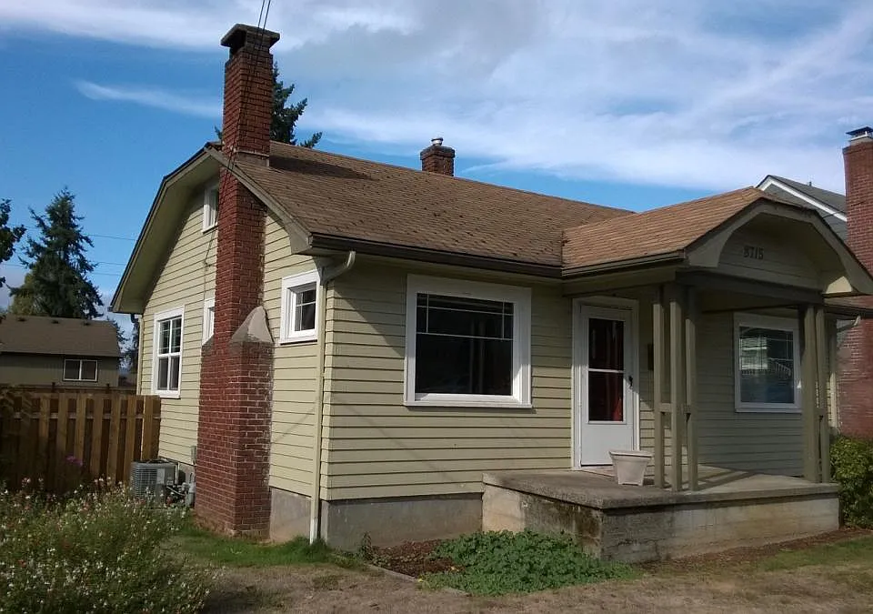 front view w chimney