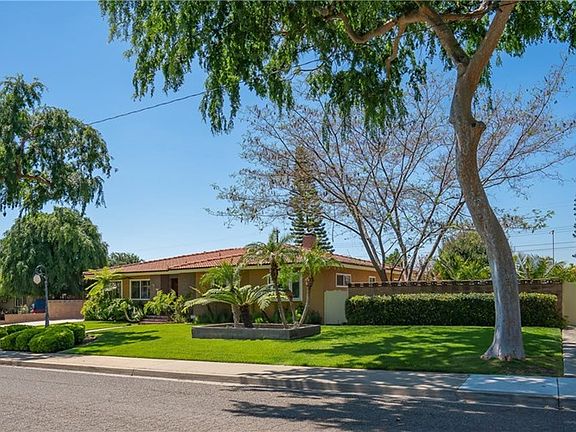 3rd image of 1947 Yorba Dr