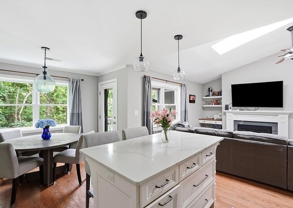 1st image of 1905 Hockley Dr Unit 1905