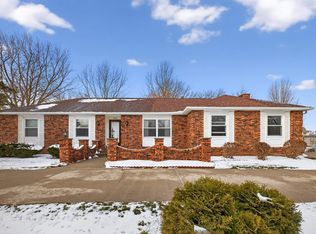 502 Oak Park Blvd, Cedar Falls, IA 50613