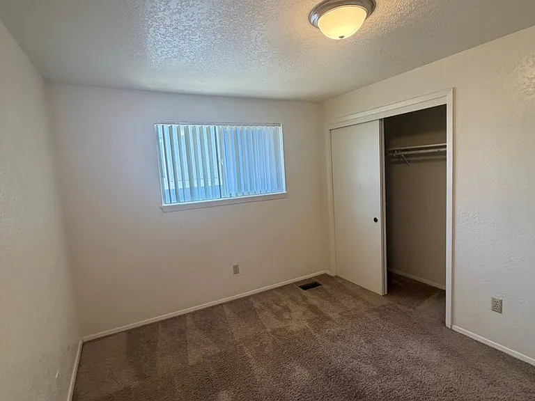 1228 S Juniper St — Photo 38