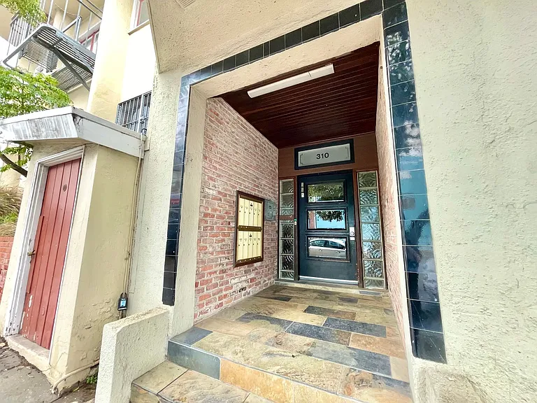 310 Parnassus Ave #303 — Photo 19