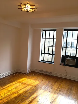 Rented by McDonagh Real Estate | media 6