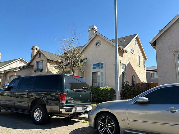 2nd image of 964 Village Cir