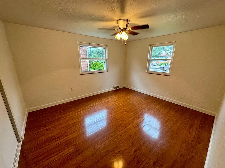111 W. Steuben Street — Photo 25