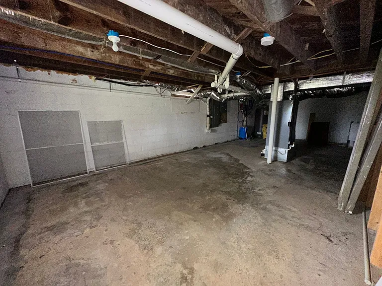 1638 Suburban Rd — Photo 11