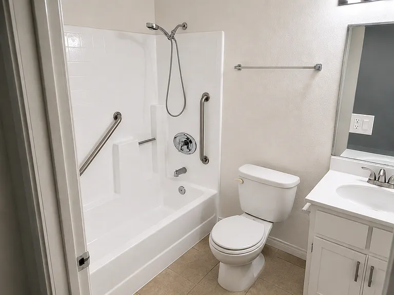 15020 Burbank Blvd — Photo 17