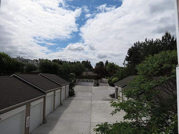 5th image of 624 Kirkland Way APT 5
