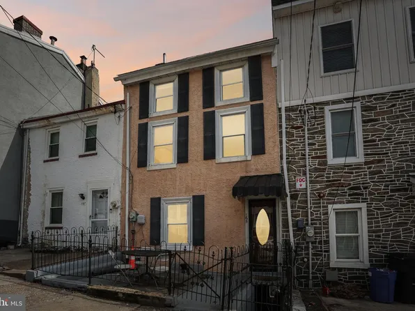 165 Levering St, Philadelphia, PA 19127