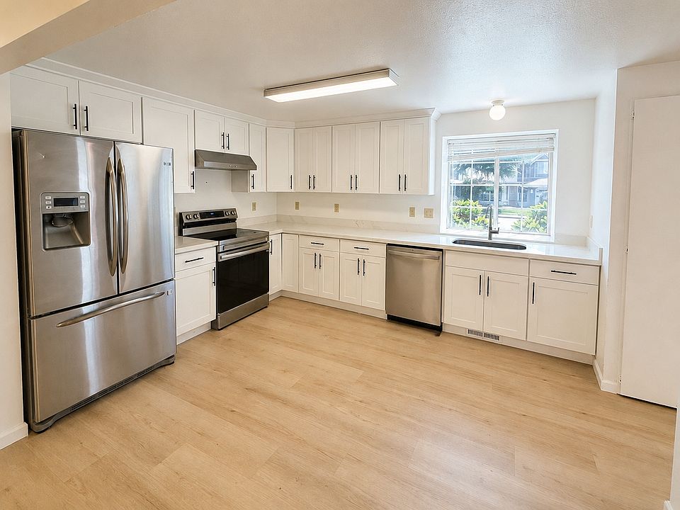 1st image of 1125 10th Ave NW