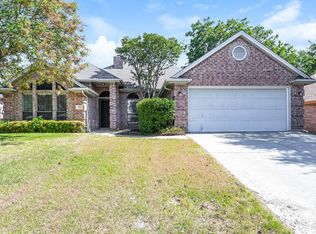 752 Bryan Dr, Burleson, TX 76028