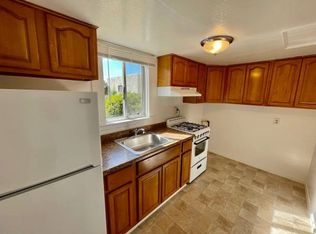 93 Raymond Ave, San Francisco, CA 94134