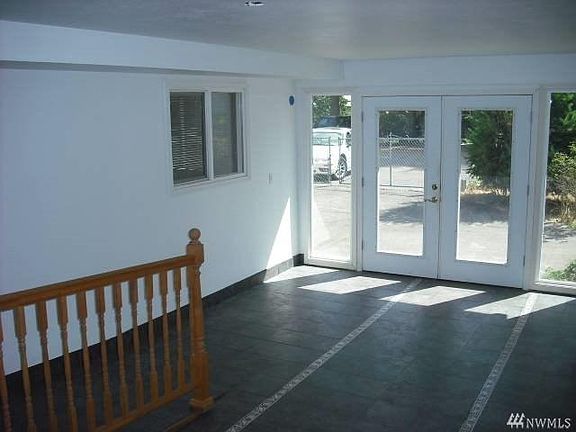 4th image of 4810 18th Ave SE