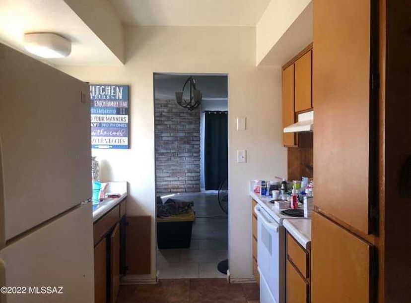 2nd image of 1131 Avenida Leon #2