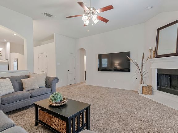 3rd image of 9013 Foxwood Dr
