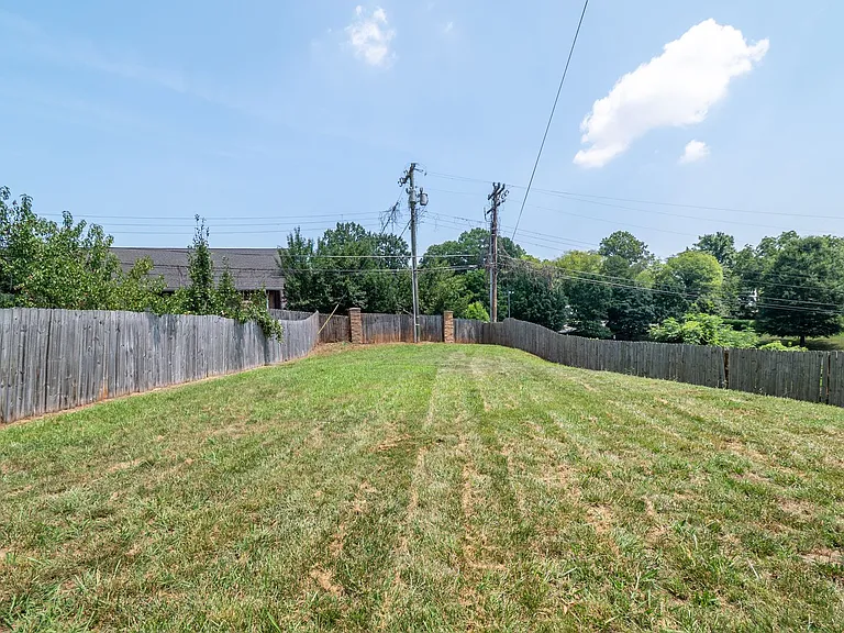 2520 Brentwood Pl — Photo 34