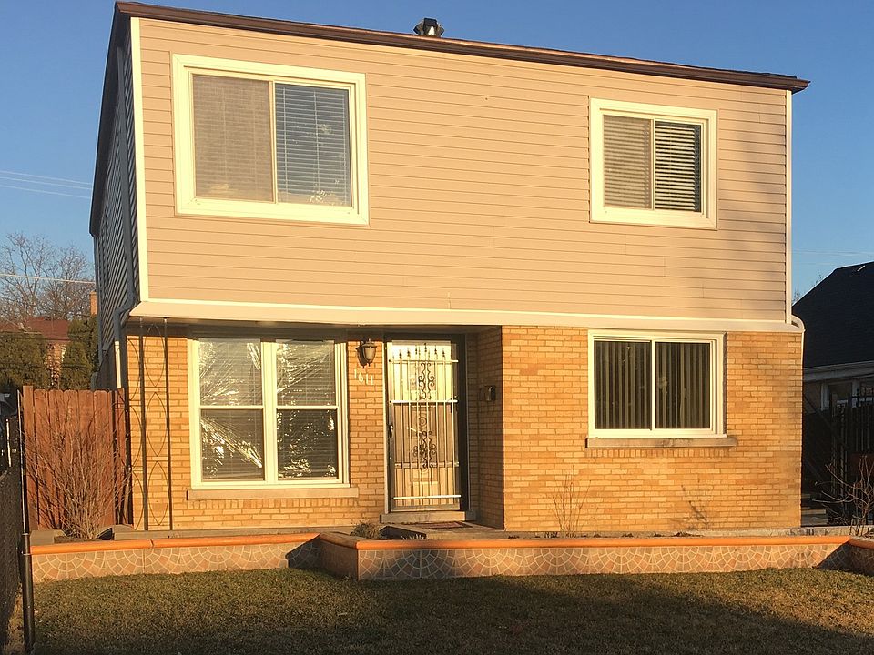 1st image of 1611 N 40th Ave #1