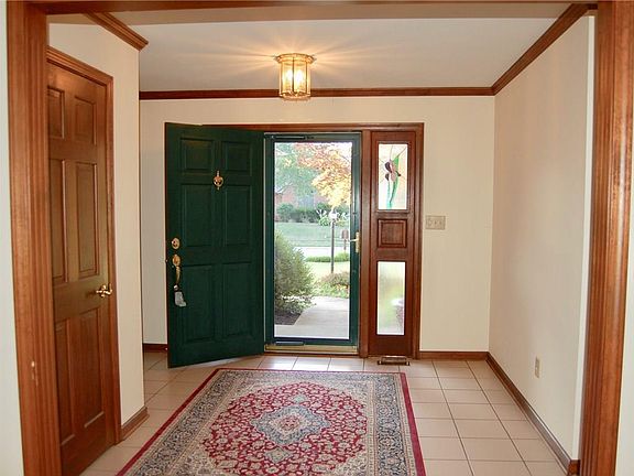2nd image of 10259 Leeward Blvd