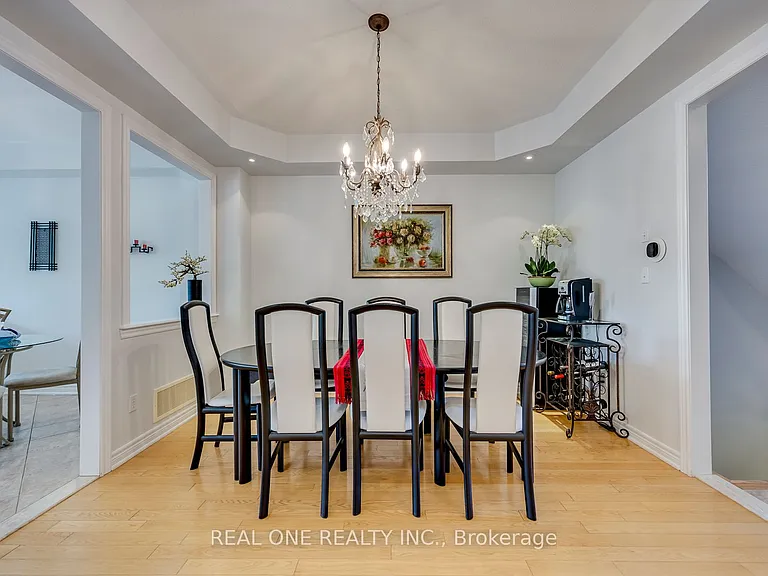 1126 Woodington Ln — Photo 6
