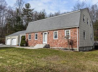 39 Edgehill Rd, Stow, MA 01775
