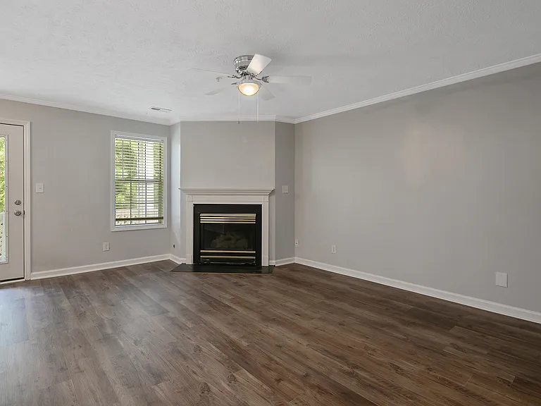 295 Warton Ln #7 — Photo 38