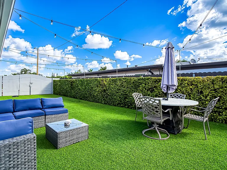 7350 SW 31st St — Photo 41