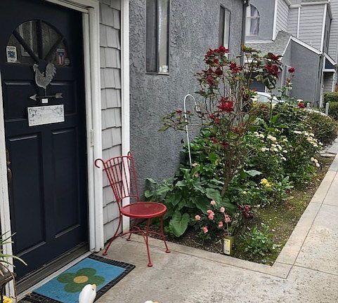 4th image of 1222 S Barranca Ave APT A