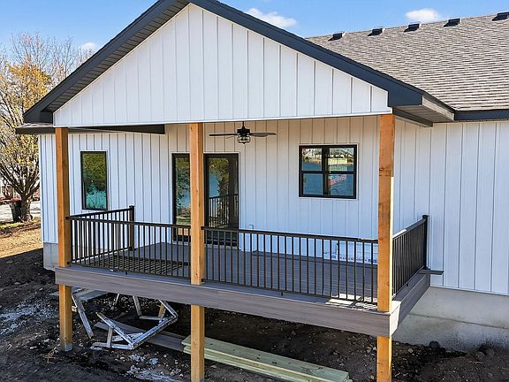 5th image of 223 Crescent Dr