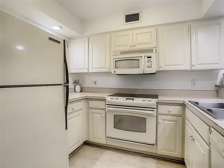 4786 Fox Hunt Dr #B717 — Photo 4
