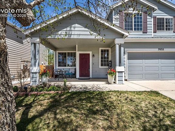 3rd image of 7032 Bonnie Brae Ln