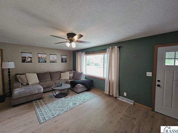 5th image of 1204 8th St SE