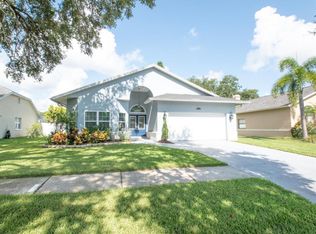 1010 Calle Rosa Pl, Ruskin, FL 33573