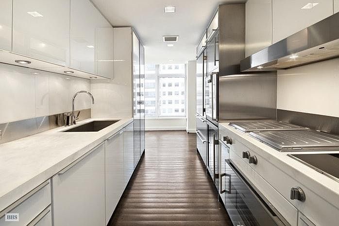 1st image of 400 E 67th St APT 15D